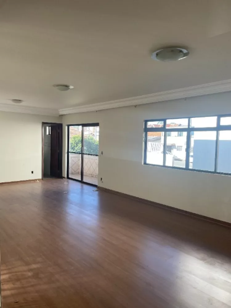 Prédio Inteiro à venda com 3 quartos, 700m² - Foto 7