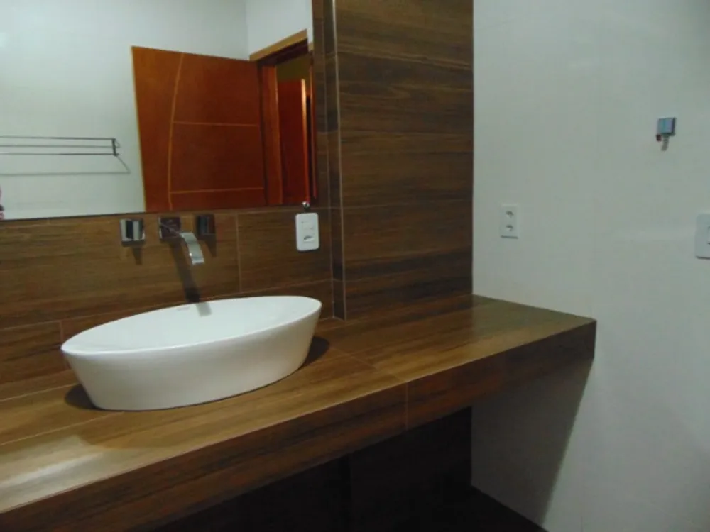 Apartamento, 3 quartos, 140 m² - Foto 2