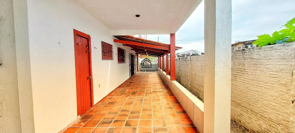 Casa à venda com 3 quartos, 200m² - Foto 3