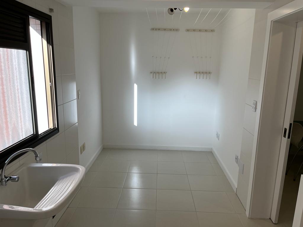 Apartamento à venda com 3 quartos, 163m² - Foto 8