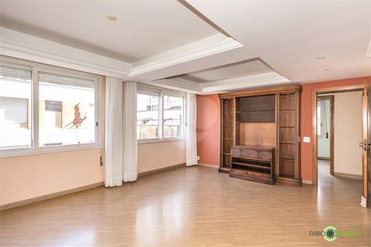 Apartamento à venda com 2 quartos, 84m² - Foto 1