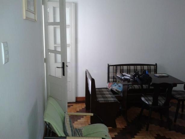 Apartamento à venda com 2 quartos, 70m² - Foto 3