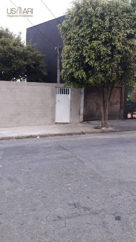Casa à venda com 4 quartos, 161m² - Foto 1