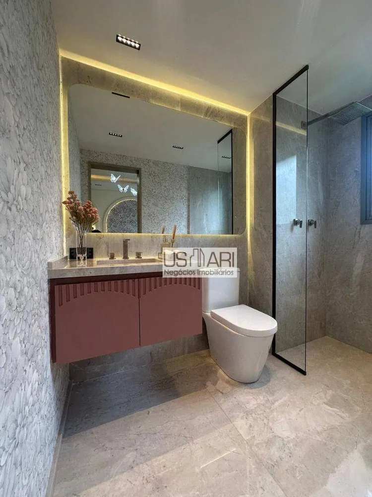 Apartamento, 3 quartos, 251 m² - Foto 2