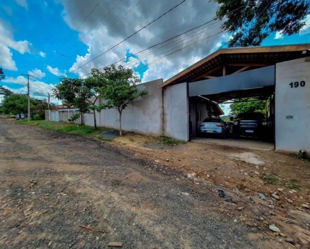 Chácara, 3 quartos, 1000 m² - Foto 1