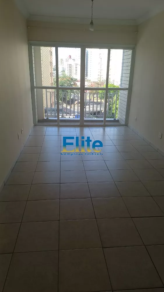 Apartamento à venda com 2 quartos, 70m² - Foto 3