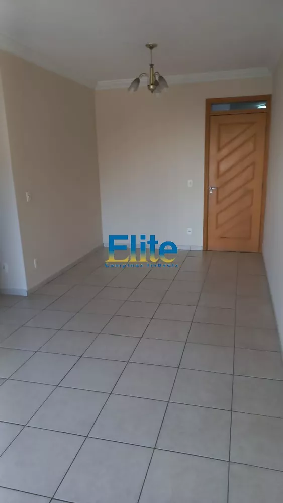 Apartamento à venda com 2 quartos, 70m² - Foto 4