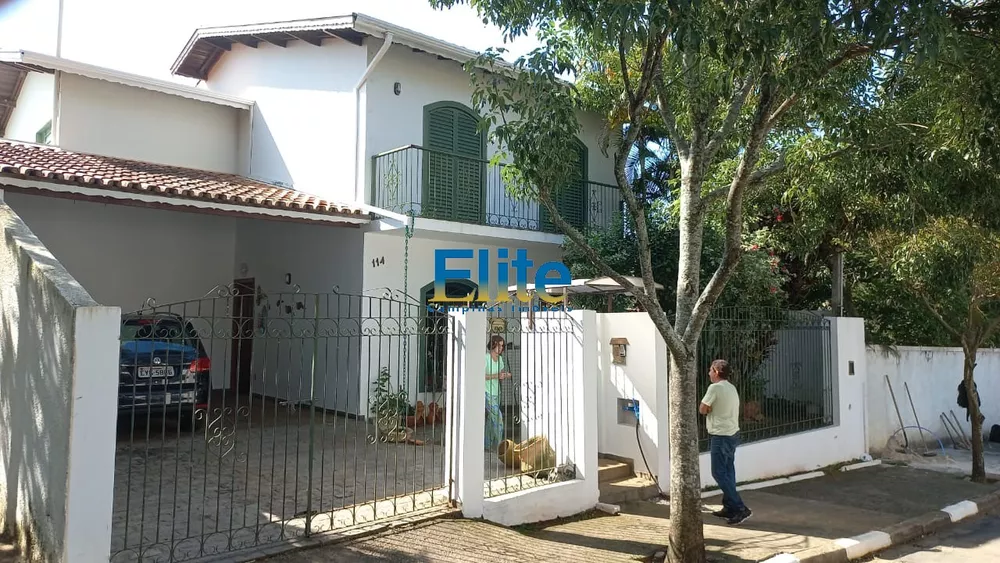 Casa à venda com 4 quartos, 250m² - Foto 1