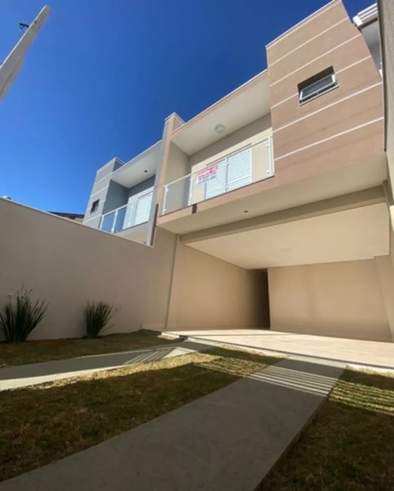 Sobrado à venda com 2 quartos, 125m² - Foto 1