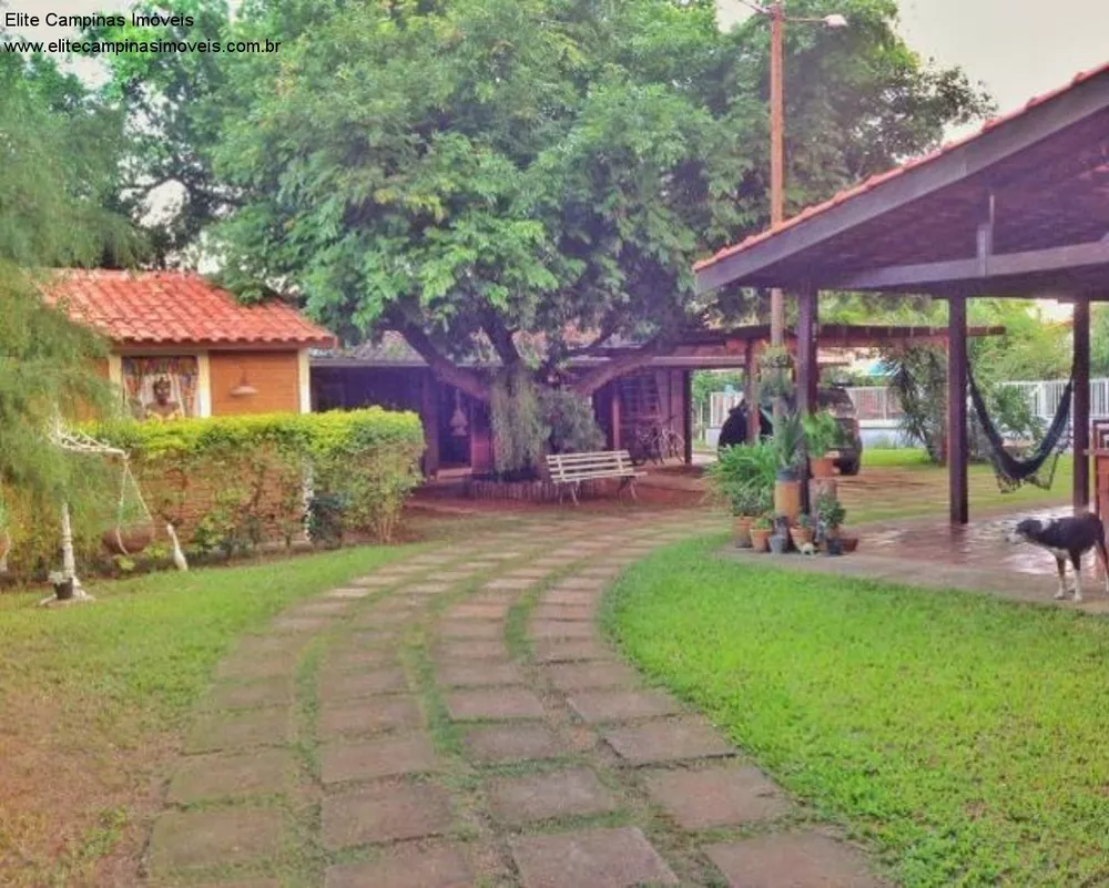 Chácara, 3 quartos, 1830 m² - Foto 1