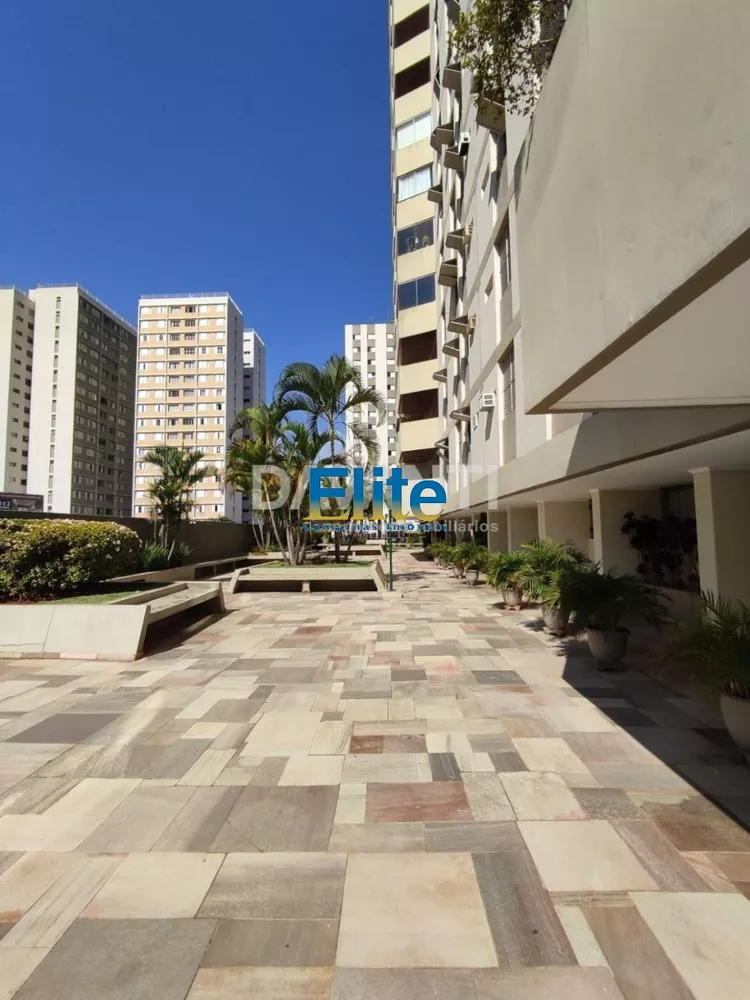 Apartamento à venda com 3 quartos, 140m² - Foto 2