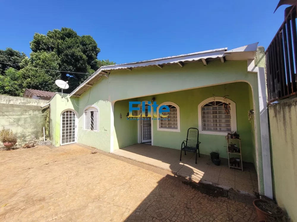 Casa à venda com 2 quartos, 200m² - Foto 1