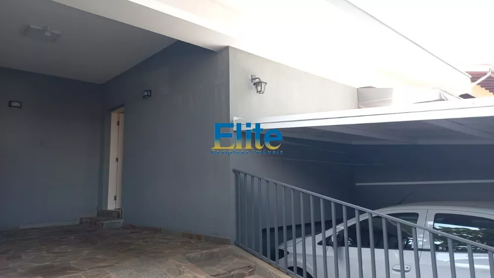 Casa à venda com 3 quartos, 360m² - Foto 1