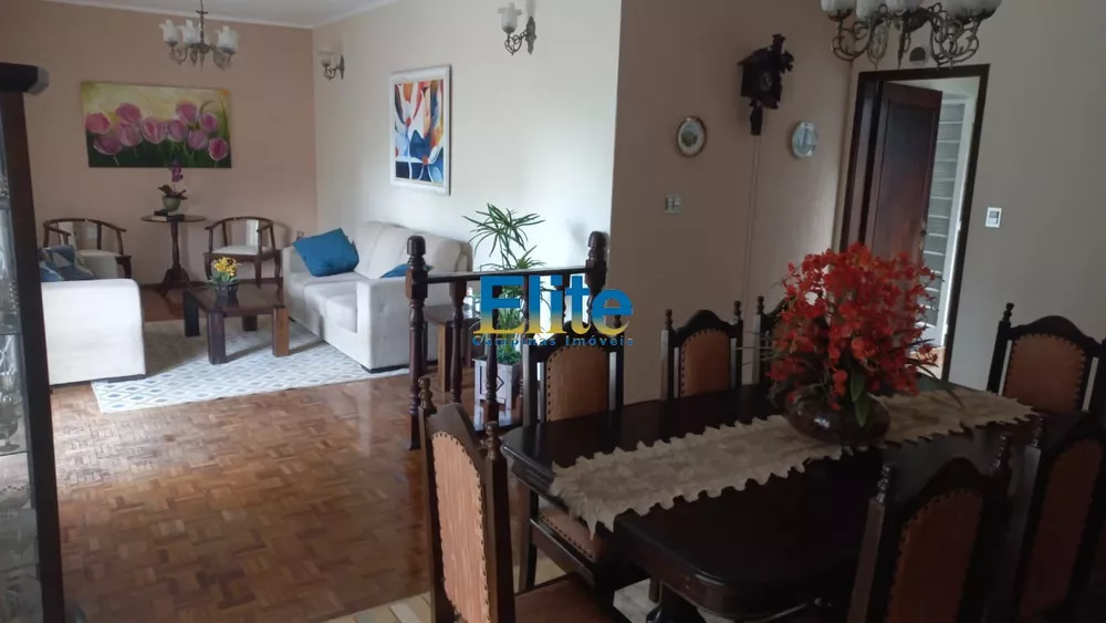 Casa à venda com 3 quartos, 290m² - Foto 4