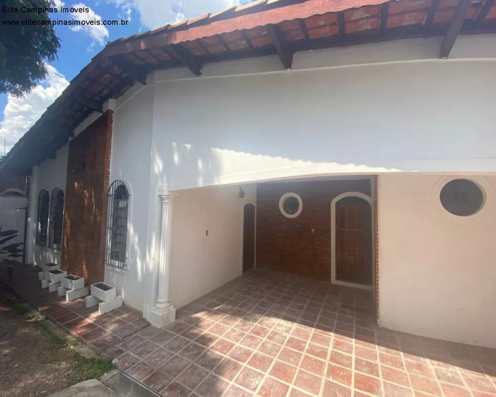 Sobrado à venda com 4 quartos, 313m² - Foto 1