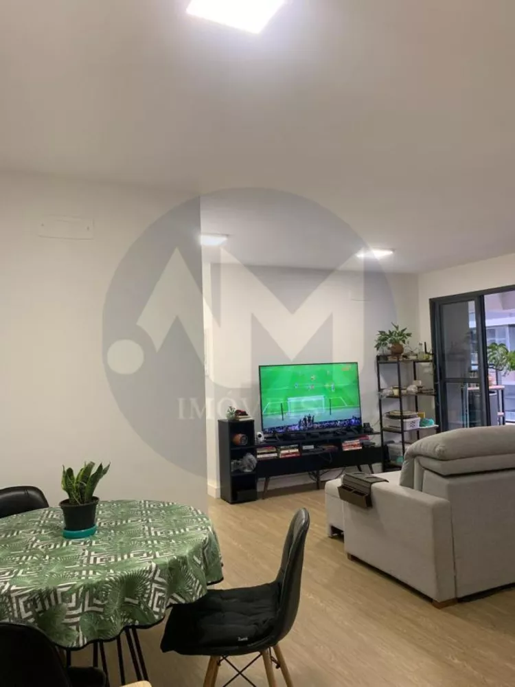 Apartamento à venda com 2 quartos, 9m² - Foto 2