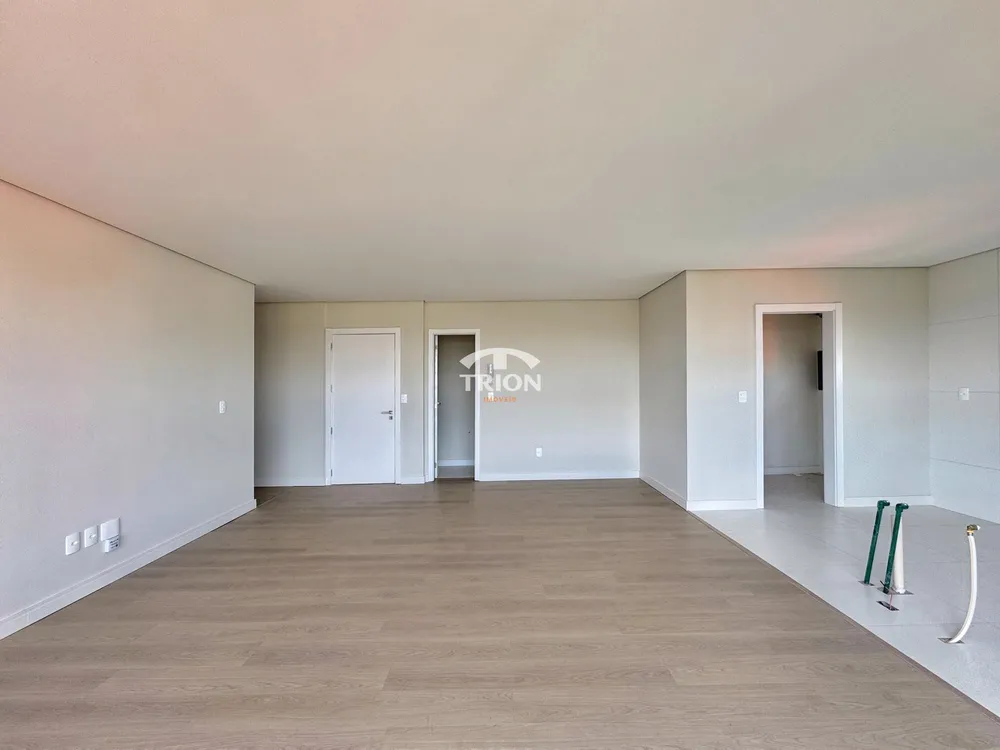 Apartamento, 3 quartos, 120 m² - Foto 2