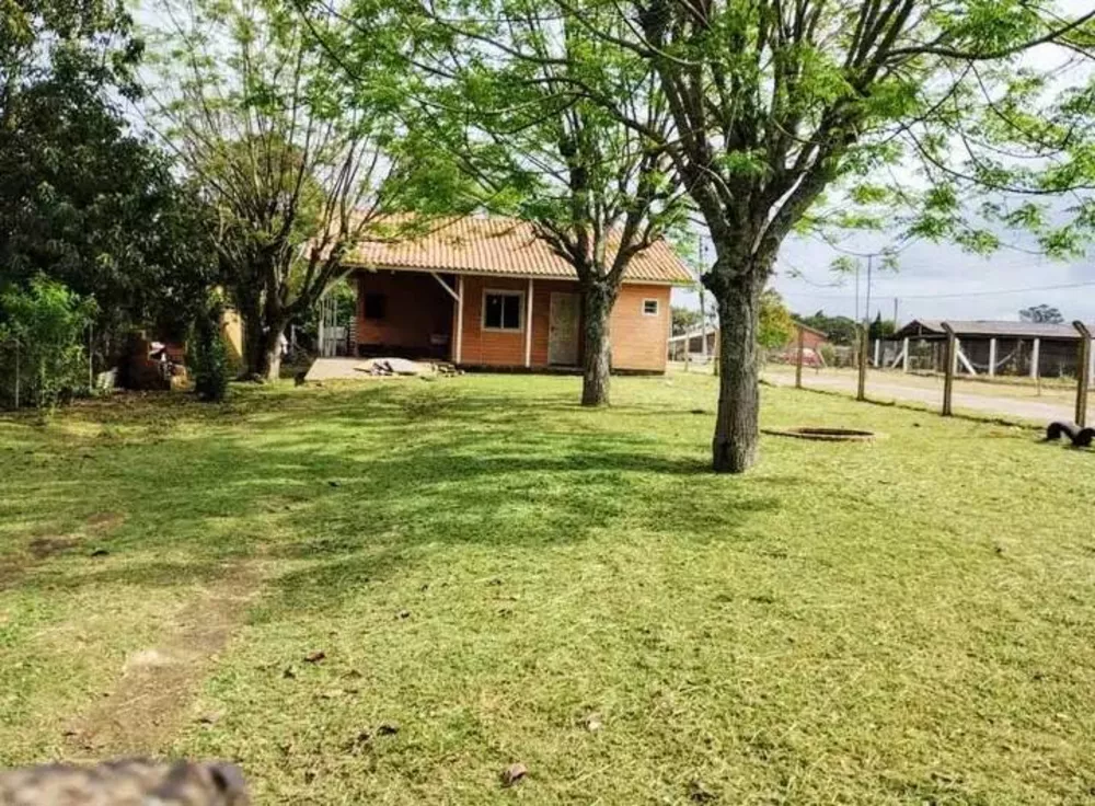 Fazenda à venda com 3 quartos, 600m² - Foto 1