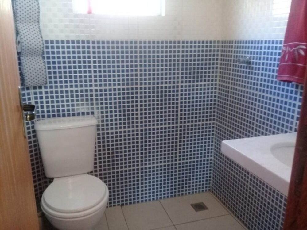 Casa à venda com 3 quartos, 350m² - Foto 2