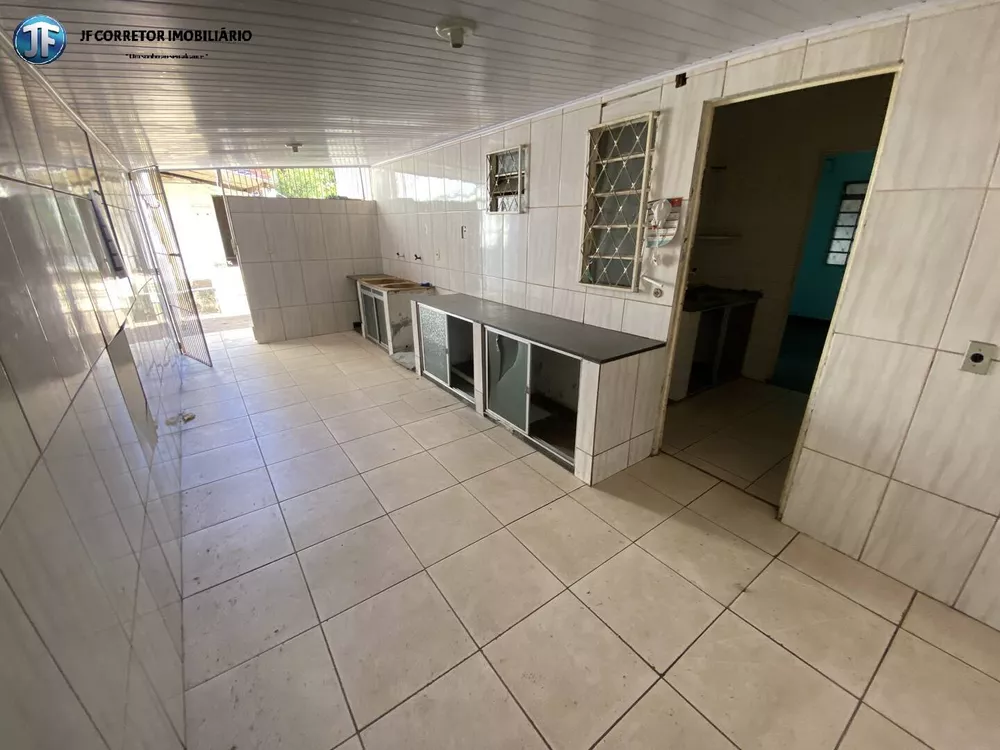 Casa à venda com 3 quartos, 256m² - Foto 4