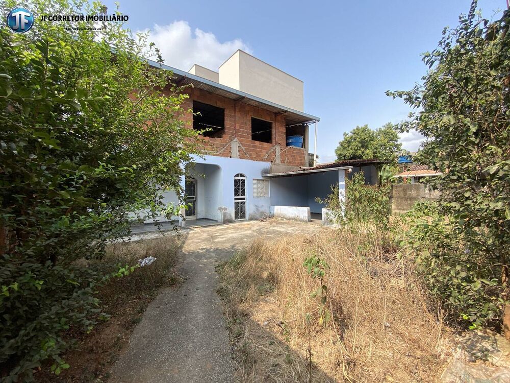 Casa à venda com 3 quartos, 360m² - Foto 3