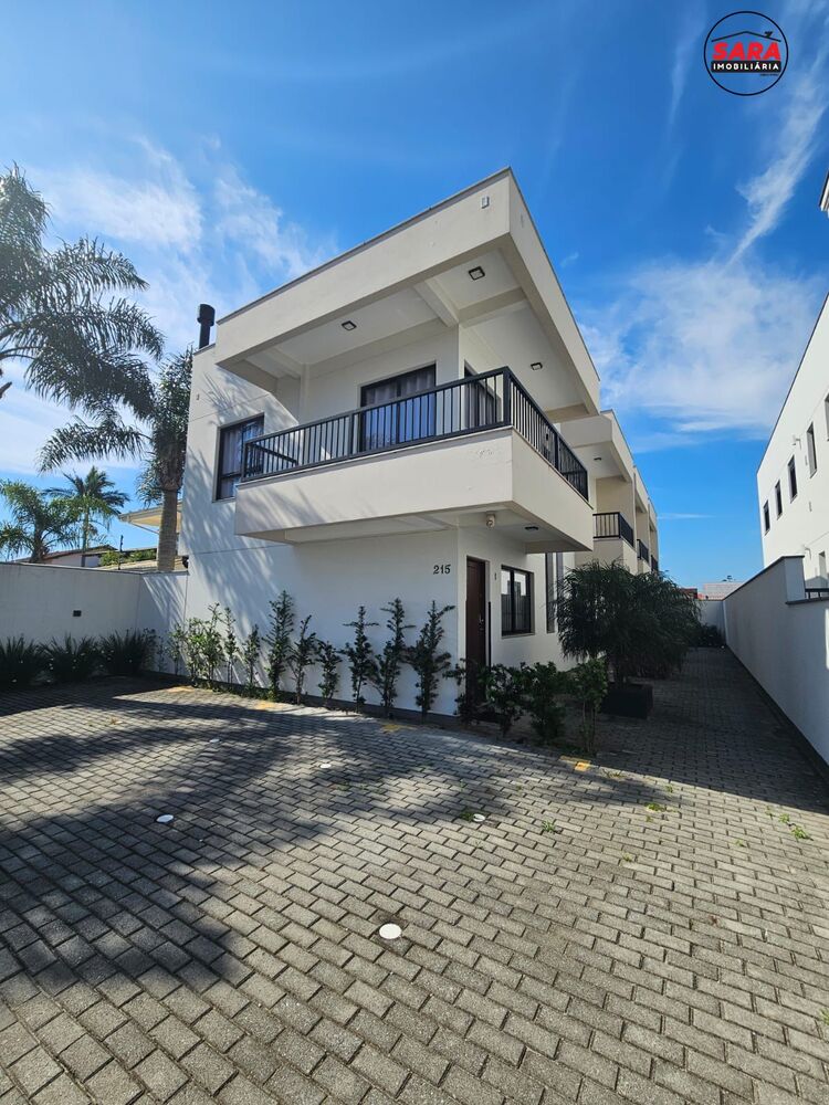Sobrado à venda com 2 quartos, 71m² - Foto 1