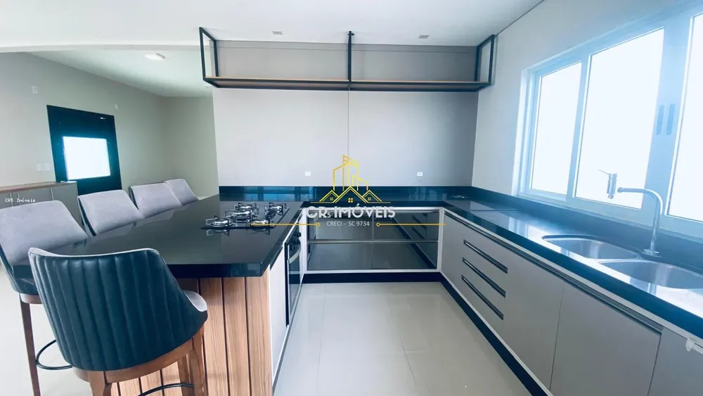 Sobrado, 3 quartos, 228 m² - Foto 1