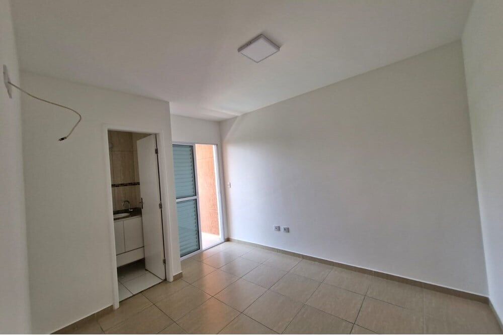 Casa à venda com 2 quartos, 65m² - Foto 1
