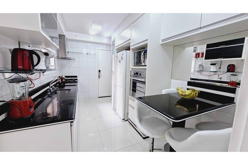 Apartamento à venda com 3 quartos, 133m² - Foto 4