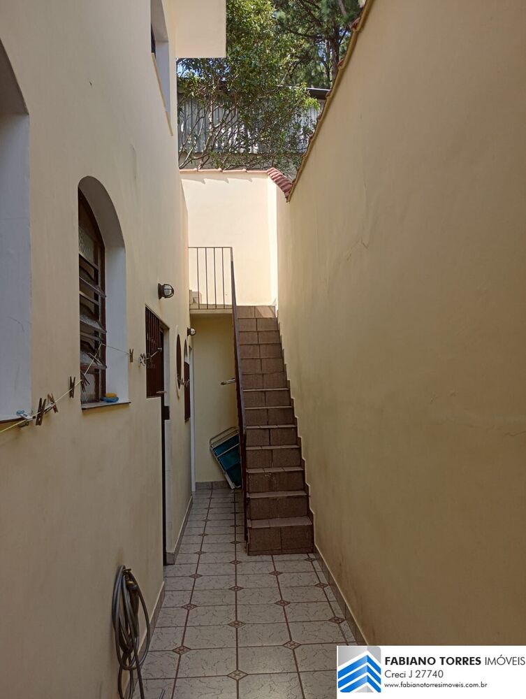 Sobrado à venda com 3 quartos, 187m² - Foto 2