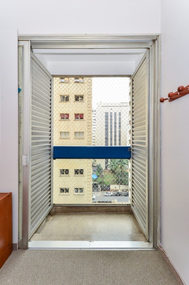 Apartamento à venda com 3 quartos, 198m² - Foto 7