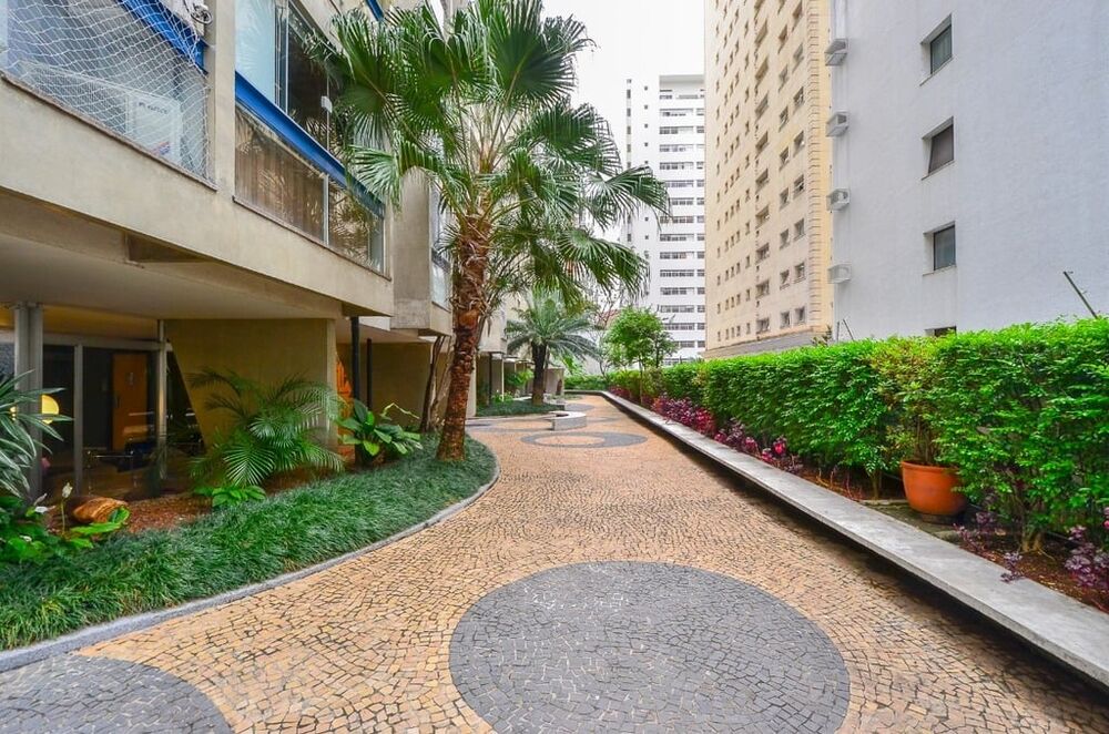 Apartamento à venda com 3 quartos, 198m² - Foto 2