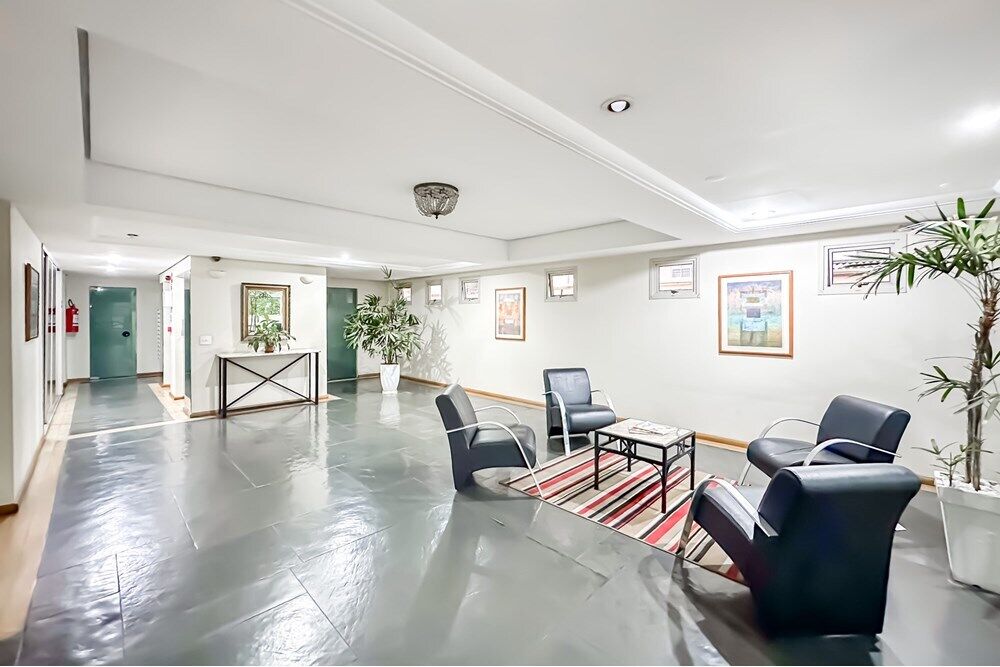 Apartamento à venda com 2 quartos, 76m² - Foto 4