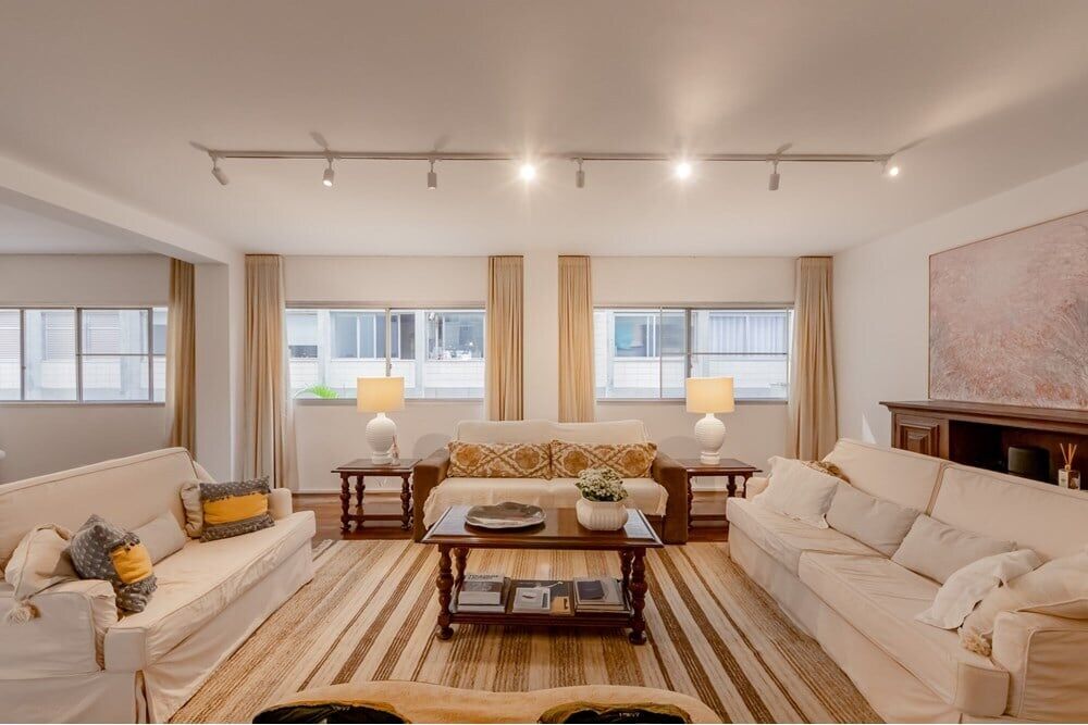 Apartamento à venda com 4 quartos, 223m² - Foto 1
