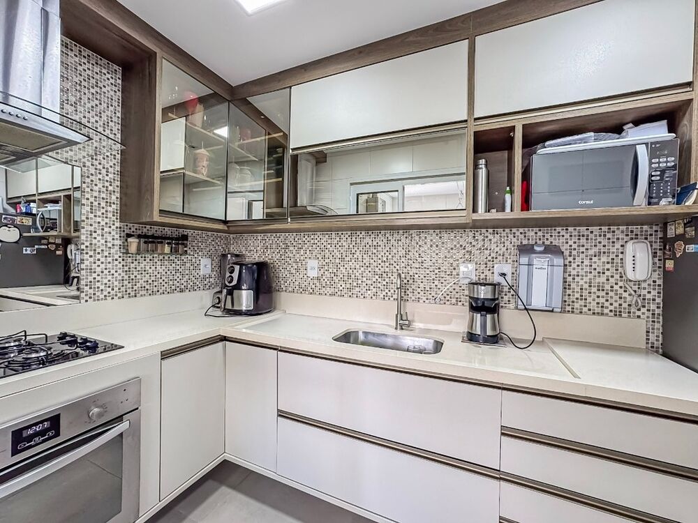 Apartamento à venda com 2 quartos, 73m² - Foto 2