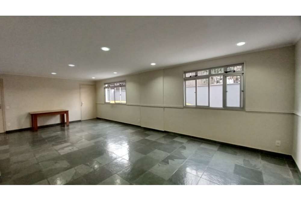 Apartamento à venda com 2 quartos, 62m² - Foto 6