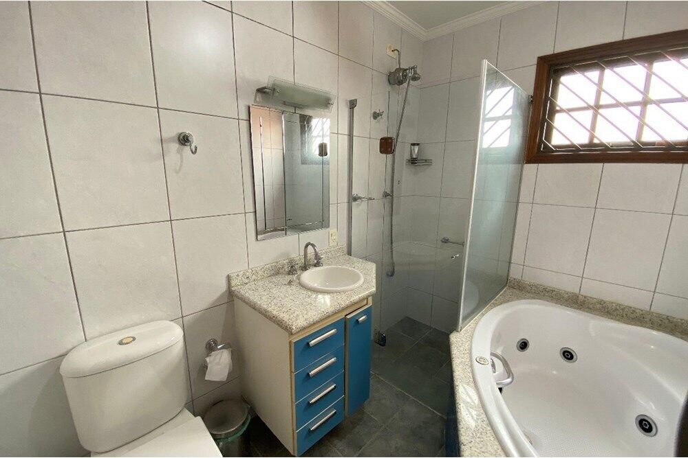 Casa à venda com 3 quartos, 125m² - Foto 1
