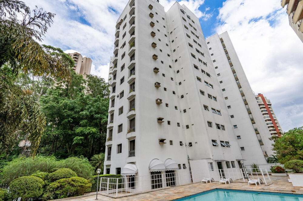 Apartamento à venda com 4 quartos, 180m² - Foto 12