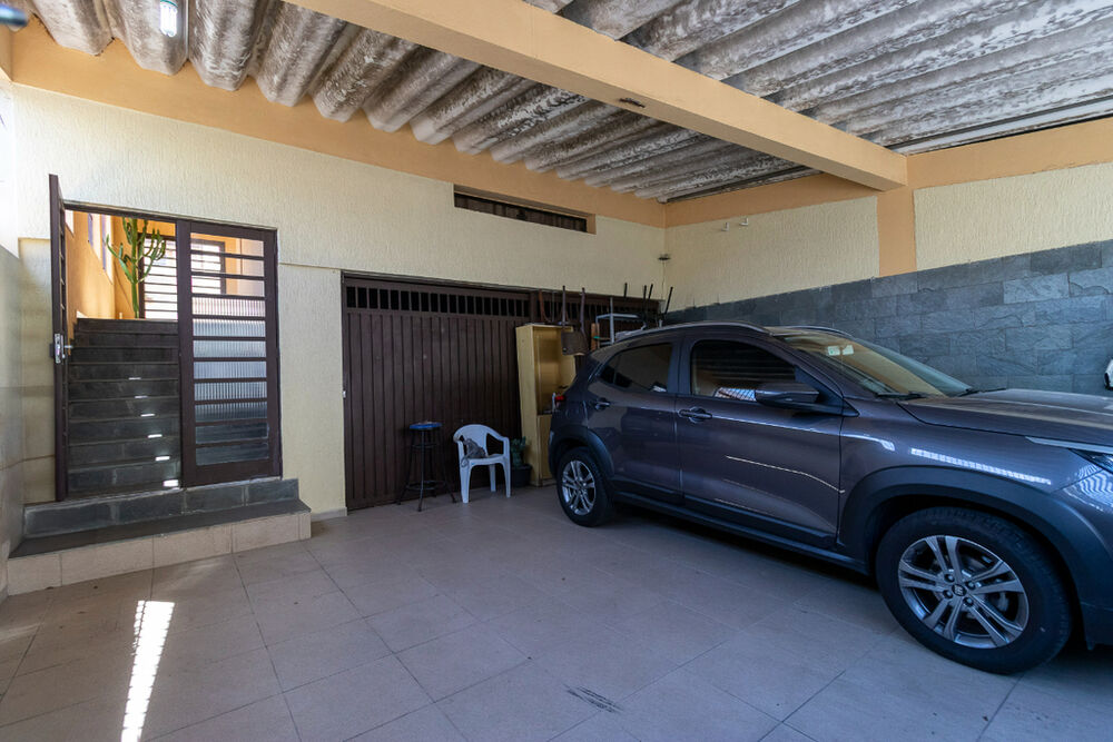 Casa à venda com 3 quartos, 330m² - Foto 20