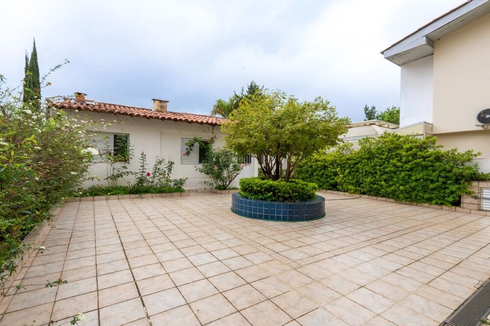 Casa à venda com 3 quartos, 303m² - Foto 45