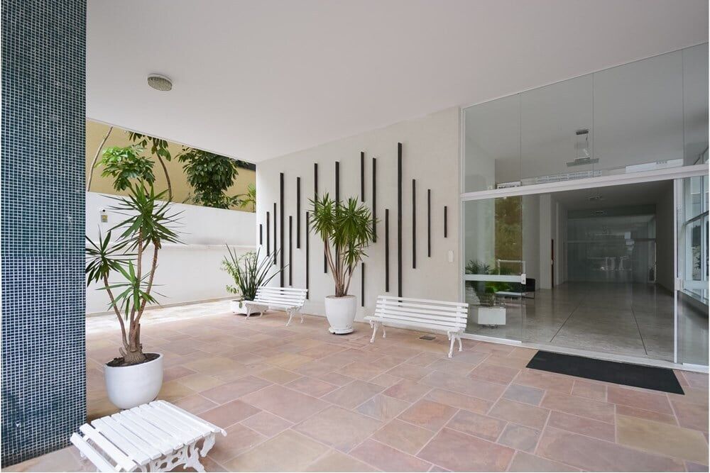 Apartamento à venda com 3 quartos, 180m² - Foto 3