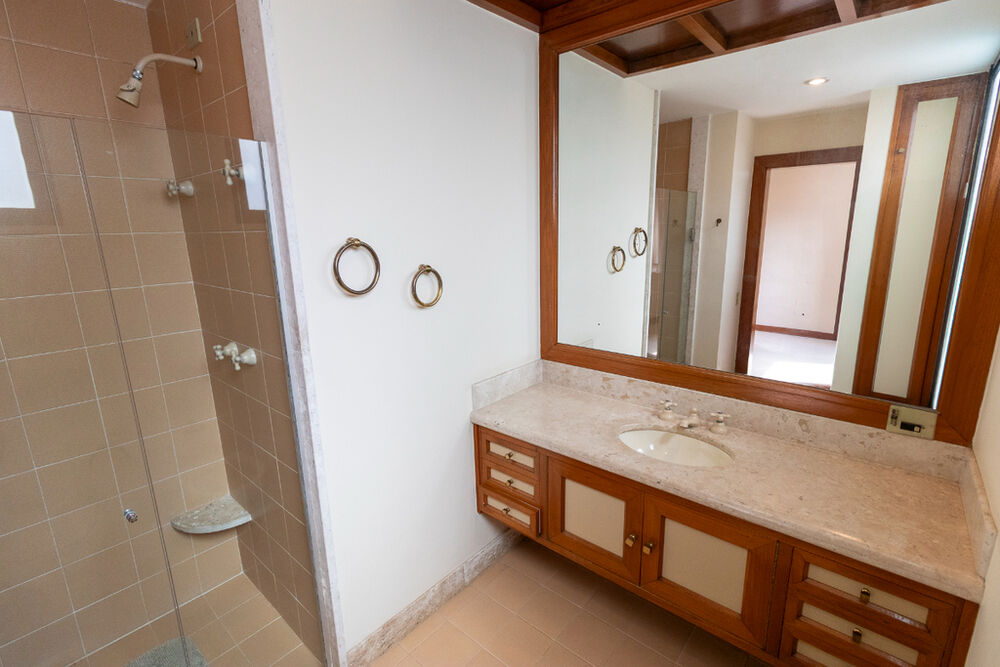 Apartamento à venda com 3 quartos, 325m² - Foto 5