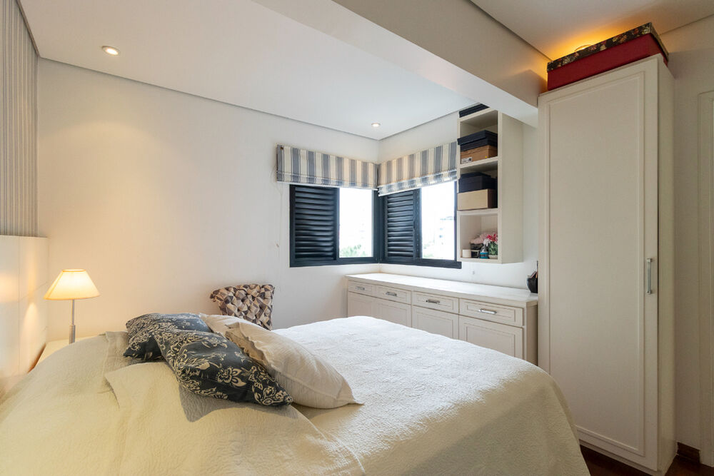 Apartamento à venda com 3 quartos, 190m² - Foto 4