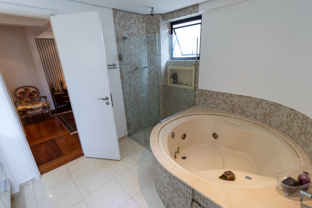 Apartamento à venda com 3 quartos, 190m² - Foto 34