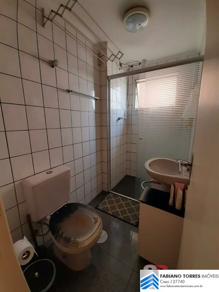 Apartamento para alugar com 2 quartos, 64m² - Foto 12