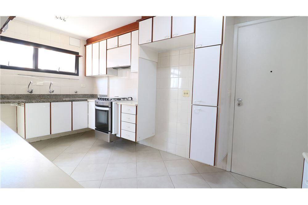 Apartamento à venda com 3 quartos, 116m² - Foto 1
