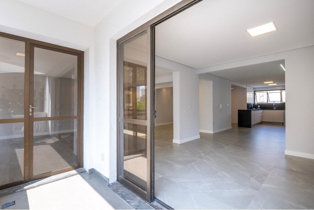 Apartamento à venda com 4 quartos, 203m² - Foto 45