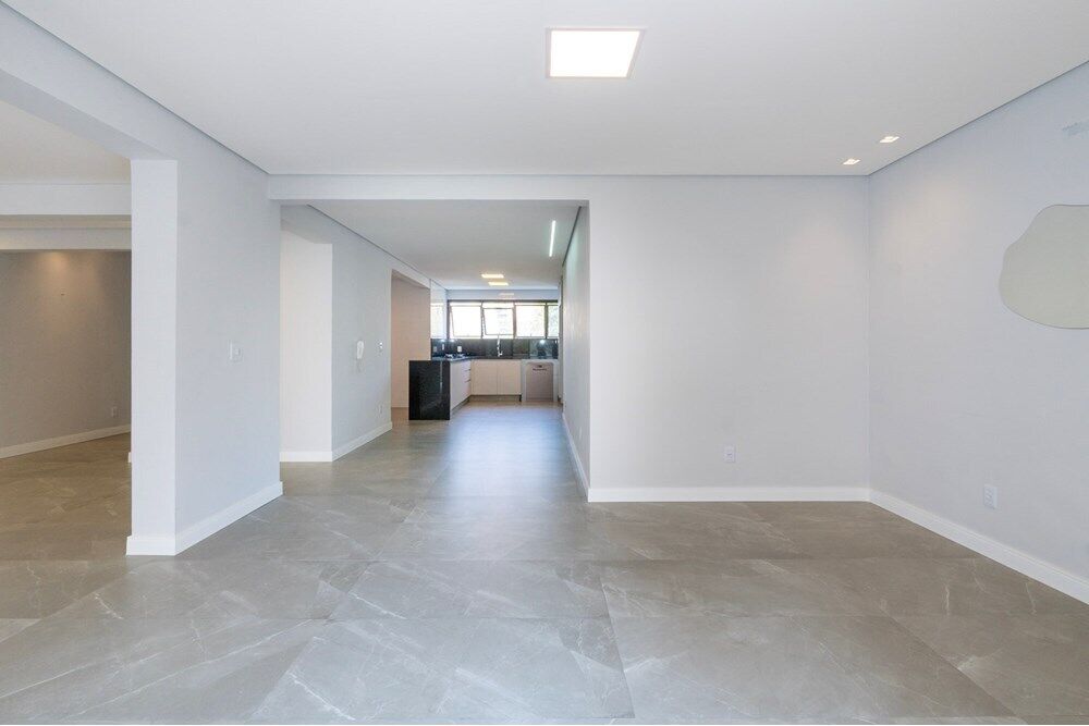 Apartamento à venda com 4 quartos, 203m² - Foto 47