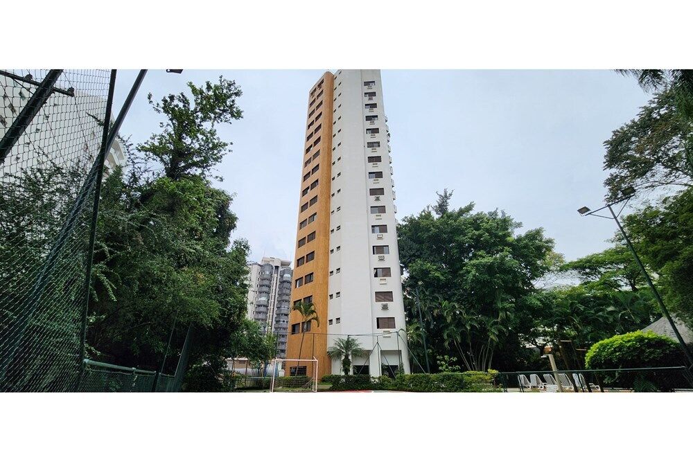 Apartamento à venda com 4 quartos, 209m² - Foto 3