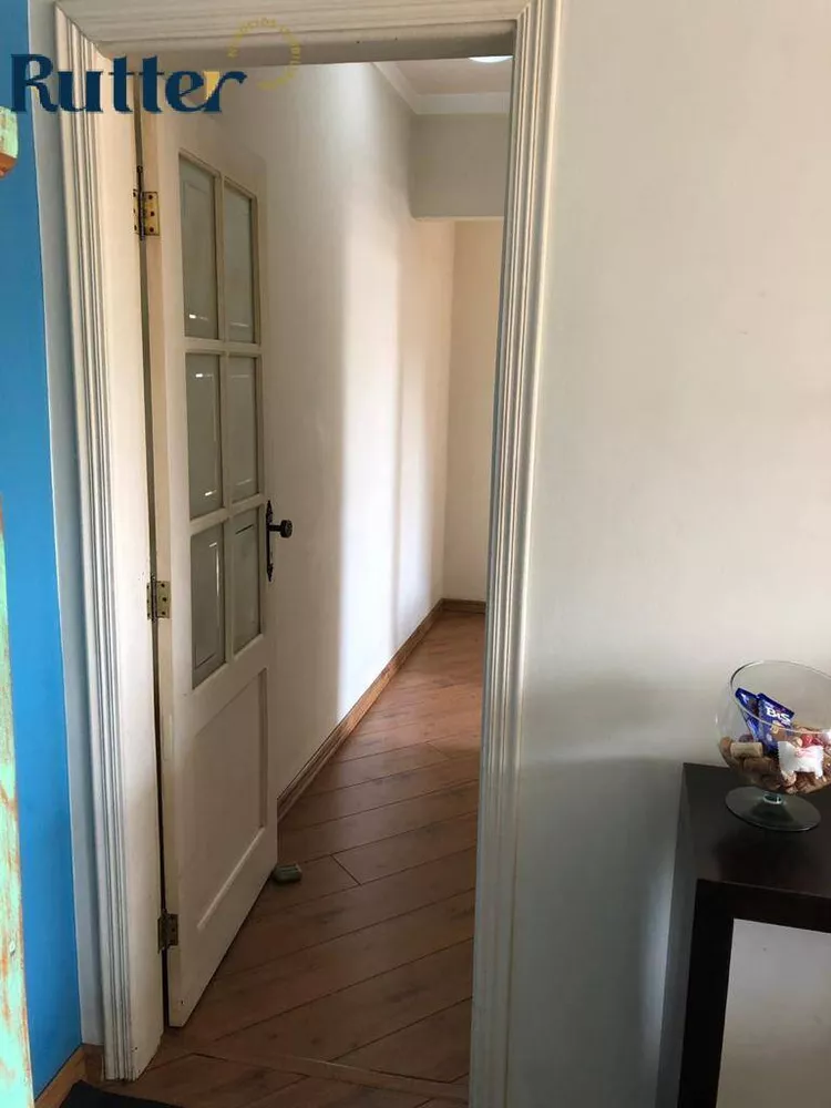 Apartamento à venda com 2 quartos, 70m² - Foto 3